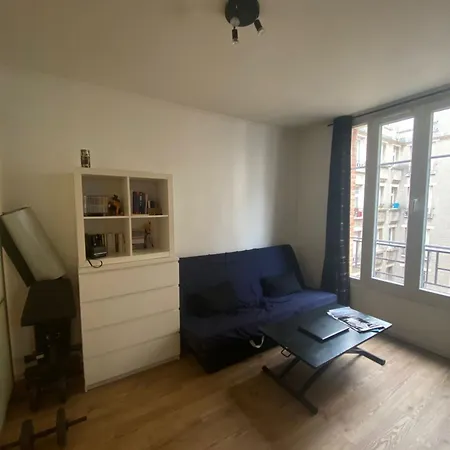 2p A Cote De La L13 Daire *